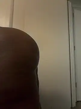 SweetChocolate555 online show from 04-05-26, 12:52