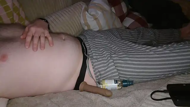 Snapshot of SecretBasti chatting on 04-10-26, 06:23 SecretBasti online show from 04-10-26, 06:23