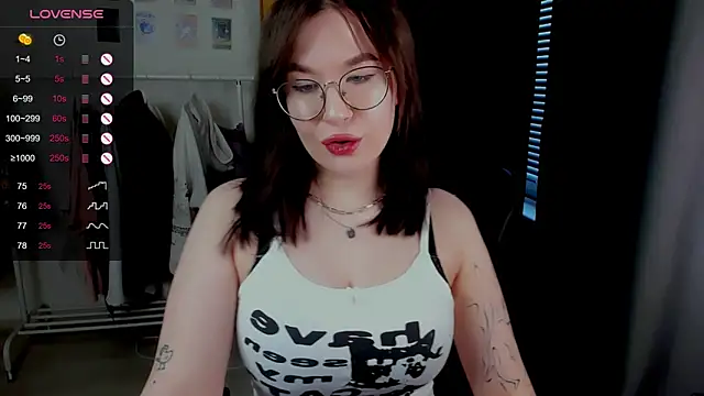 MyNameIsLilith online show from 04-11-26, 05:12