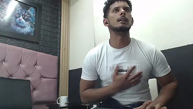 Chris Dick23 online show from 10-23-25, 04:34