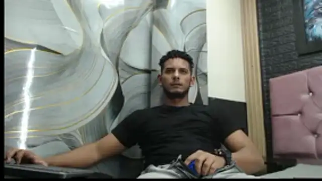 Chris Dick23 online show from 11-05-25, 06:57