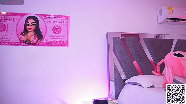 Snapshot of Caramelo_Exotic chatting on 06-07-26, 04:49 Caramelo Exotic online show from 06-07-26, 04:49