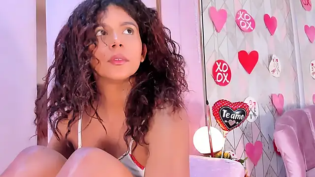 Snapshot of AlinaSweett chatting on 02-11-25, 09:14 AlinaSweett online show from 02-11-25, 09:14