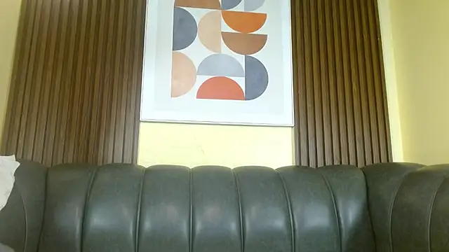 Nicole Ramires online show from 11-06-25, 04:30