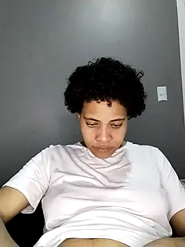 Snapshot of Su_Duarte_1 chatting on 10-26-25, 02:39 Su Duarte 1 online show from 10-26-25, 02:39