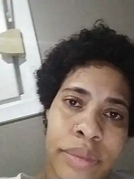 Snapshot of Su_Duarte_1 chatting on 11-14-25, 09:46 Su Duarte 1 online show from 11-14-25, 09:46