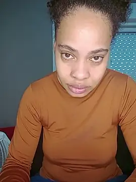 Snapshot of Su_Duarte_1 chatting on 05-19-26, 04:24 Su Duarte 1 online show from 05-19-26, 04:24