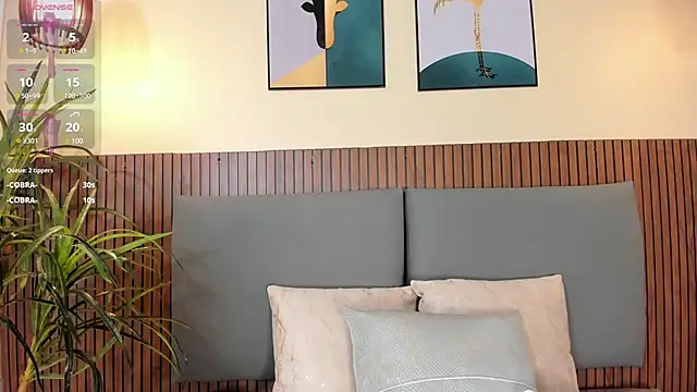 NicolleeEvanss online show from 03-05-25, 12:11