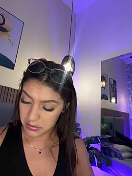 Snapshot of NicolleeEvanss chatting on 06-29-26, 10:48 NicolleeEvanss online show from 06-29-26, 10:48