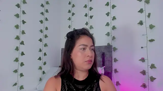 Miaa Garcia online show from 06-18-26, 10:36