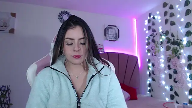 Snapshot of GabyVandriel chatting on 12-04-24, 01:53 GabyVandriel online show from 12-04-24, 01:53