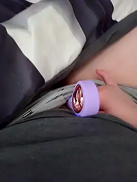 Snapshot of missthickness35_Pika chatting on 01-24-25, 05:32 missthickness35 Pika online show from 01-24-25, 05:32