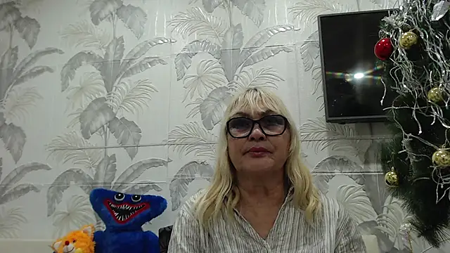 CamDiva113 online show from 02-16-25, 06:21