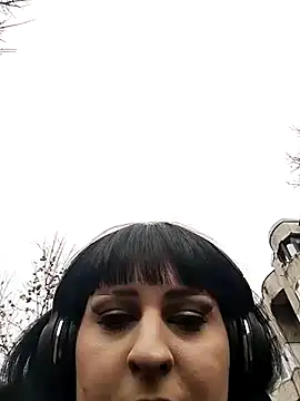 Snapshot of EmmaKrosss chatting on 12-20-24, 01:11 EmmaKrosss online show from 12-20-24, 01:11