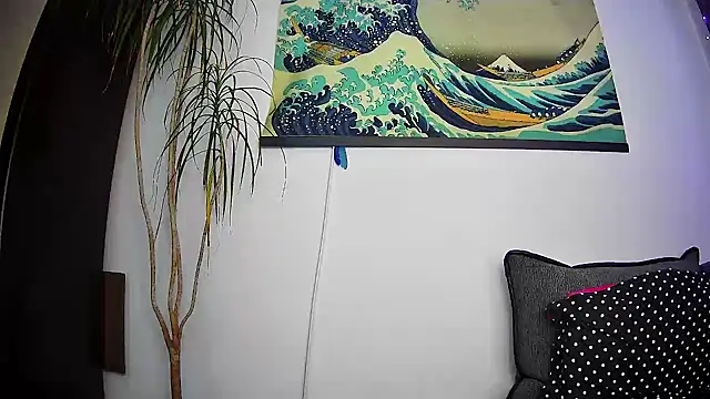 Snapshot of EmmaKrosss chatting on 03-20-25, 12:32 EmmaKrosss online show from 03-20-25, 12:32