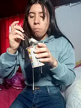 Snapshot of Yeimy_sweetf chatting on 01-10-25, 10:15 Yeimy sweetf online show from 01-10-25, 10:15