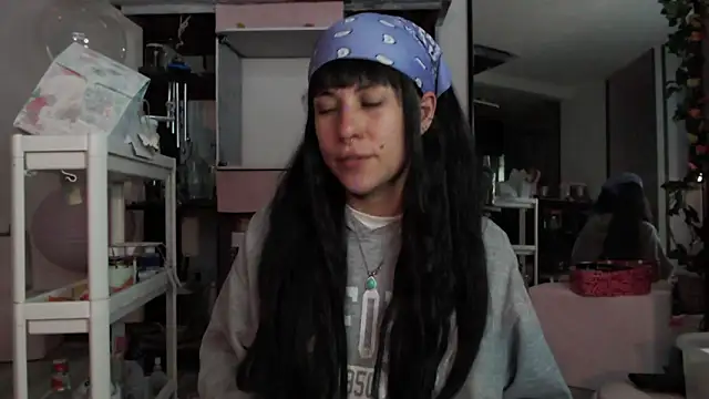 Hellen dumont online show from 03-19-26, 12:25