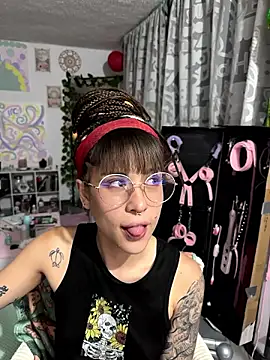 Snapshot of Hellen_dumont chatting on 07-18-26, 02:16 Hellen dumont online show from 07-18-26, 02:16