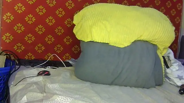 Snapshot of Babysiara1 chatting on 06-12-26, 04:22 Babysiara1 online show from 06-12-26, 04:22