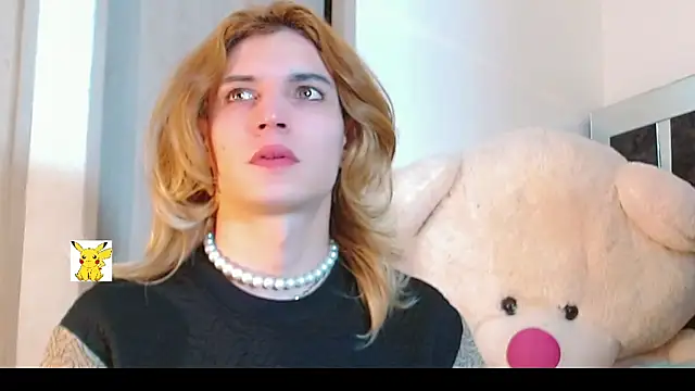 Snapshot of honey_skin chatting on 02-10-25, 08:31 honey skin online show from 02-10-25, 08:31