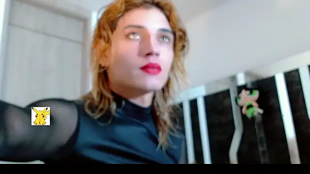 Snapshot of honey_skin chatting on 02-16-25, 10:32 honey skin online show from 02-16-25, 10:32