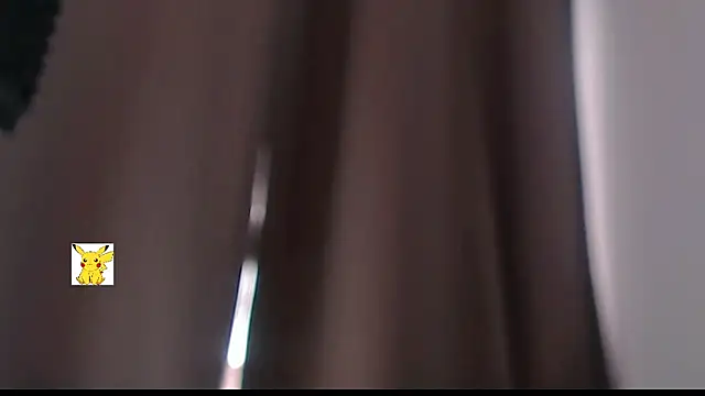 Snapshot of honey_skin chatting on 02-23-25, 01:21 honey skin online show from 02-23-25, 01:21