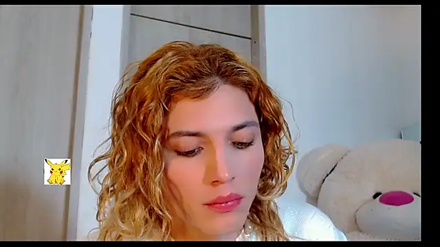 Snapshot of honey_skin chatting on 03-19-25, 08:11 honey skin online show from 03-19-25, 08:11