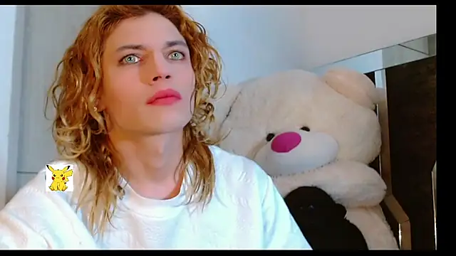 Snapshot of honey_skin chatting on 03-20-25, 02:21 honey skin online show from 03-20-25, 02:21