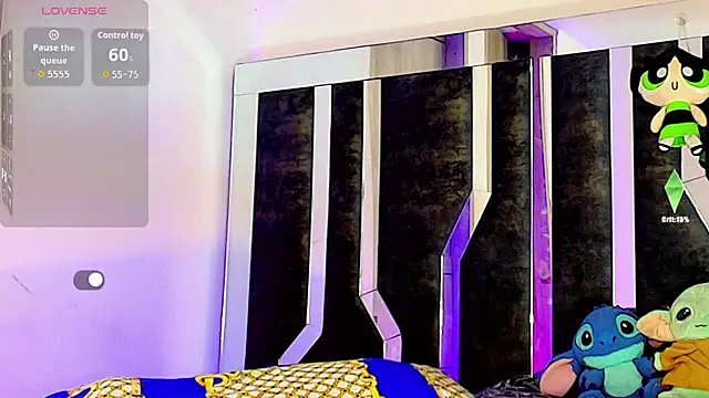 Snapshot of honey_skin chatting on 09-20-25, 10:38 honey skin online show from 09-20-25, 10:38