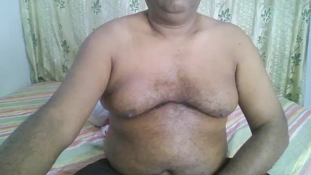 Snapshot of Beargryzzly chatting on 01-20-25, 02:03 Beargryzzly online show from 01-20-25, 02:03