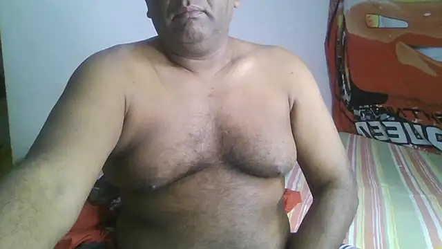 Snapshot of Beargryzzly chatting on 01-26-25, 11:18 Beargryzzly online show from 01-26-25, 11:18