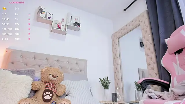 lorennahernandez01 online show from 11-16-25, 10:54