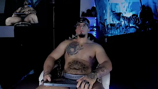 kingbear777 online show from 01-08-25, 03:17