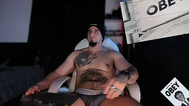 kingbear777 online show from 02-06-25, 05:57