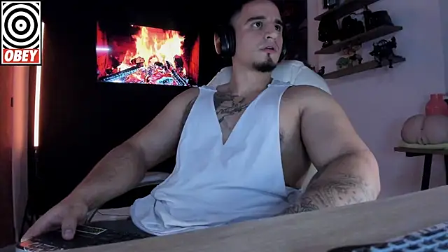 kingbear777 online show from 10-02-25, 12:17