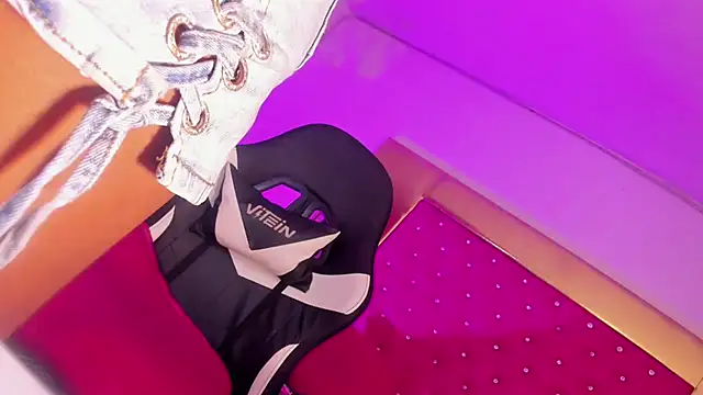 Snapshot of Orianadollx chatting on 03-09-25, 03:54 Orianadollx online show from 03-09-25, 03:54