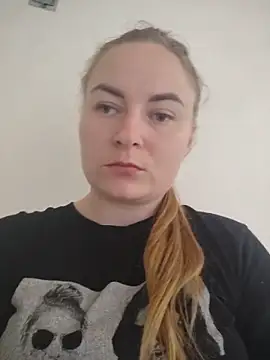 Snapshot of ElenaMaeer chatting on 06-07-26, 10:41 ElenaMaeer online show from 06-07-26, 10:41