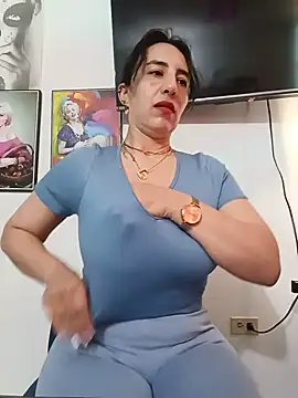 Snapshot of christine-x chatting on 07-06-26, 01:19 christine-x online show from 07-06-26, 01:19