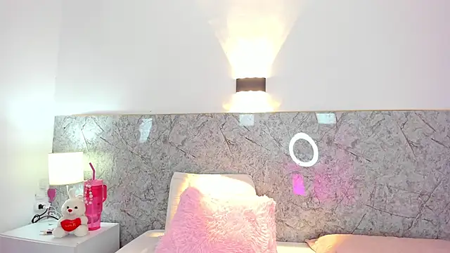 Snapshot of Mia_rom11 chatting on 12-27-24, 03:26 Mia rom11 online show from 12-27-24, 03:26