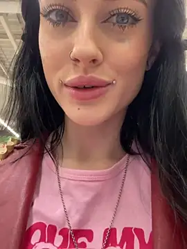 Snapshot of Melissa_crazy chatting on 12-26-24, 03:20 Melissa crazy online show from 12-26-24, 03:20