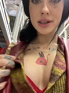 Snapshot of Melissa_crazy chatting on 01-03-25, 06:14 Melissa crazy online show from 01-03-25, 06:14