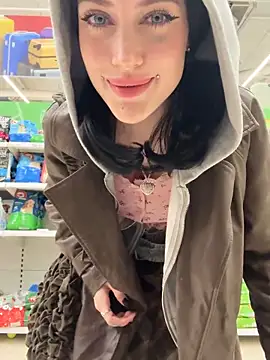 Snapshot of Melissa_crazy chatting on 10-29-25, 03:36 Melissa crazy online show from 10-29-25, 03:36