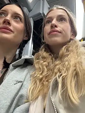 Snapshot of Melissa_crazy chatting on 11-08-25, 03:23 Melissa crazy online show from 11-08-25, 03:23