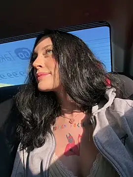 Snapshot of Melissa_crazy chatting on 06-19-26, 04:11 Melissa crazy online show from 06-19-26, 04:11
