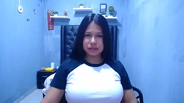 Snapshot of Letty_Plugxo chatting on 07-06-26, 12:57 Letty Plugxo online show from 07-06-26, 12:57