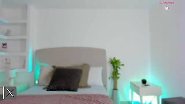 Snapshot of Ammy_xx chatting on 03-04-26, 07:09 Ammy xx online show from 03-04-26, 07:09