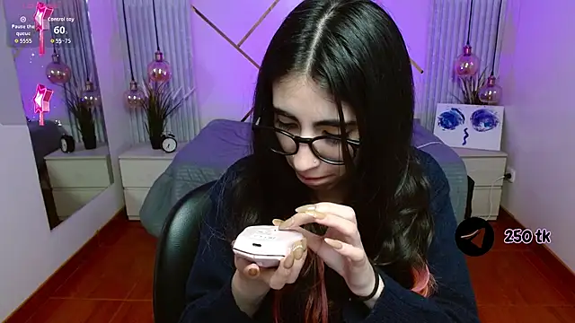 LenaRoses online show from 04-29-26, 08:26
