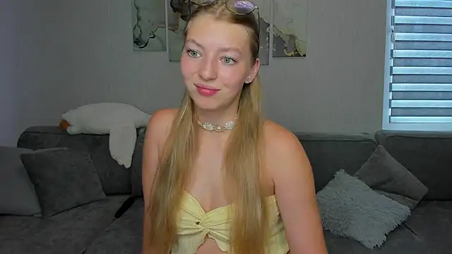 Snapshot of Drive-Crazy- chatting on 07-31-26, 05:51 Drive-Crazy- online show from 07-31-26, 05:51