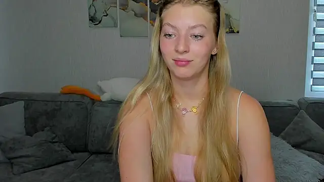 Snapshot of Drive-Crazy- chatting on 08-06-26, 04:03 Drive-Crazy- online show from 08-06-26, 04:03