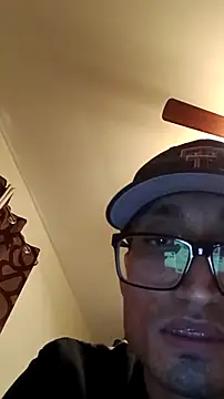 Snapshot of lRainbowBoy chatting on 02-06-26, 10:35 lRainbowBoy online show from 02-06-26, 10:35